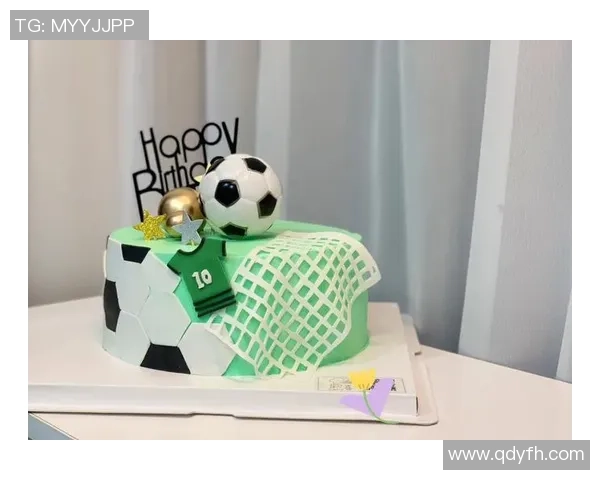 蛋糕盘上的足球明星们:漫画世界中的梦幻对决与甜蜜时刻 蛋糕盘上的足球明星们:漫画世界中的梦幻对决与甜蜜时刻