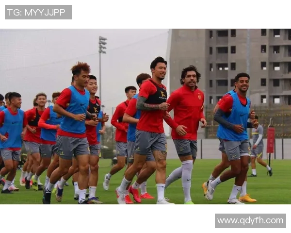 重庆足球队与广州足球队耐力对决赛后分析与总结 重庆足球队与广州足球队耐力对决赛后分析与总结